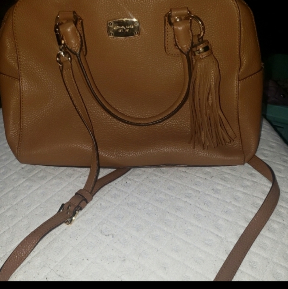 Michael kors satchel purse